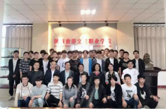 强强联合育桃李，桃李有言谢师恩！