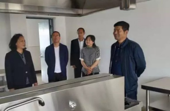 咸阳市教育局副局长、职教科科长莅临beat365官网指导工作