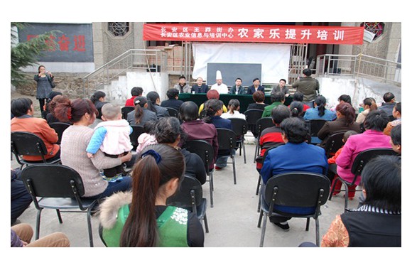 beat365官网工会开展“三走进三服务、教师回报社会”活动