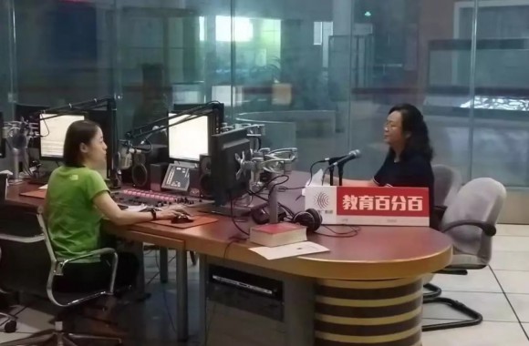 院长王新丽做客陕广新闻《教育百分百》栏目直播间 为广大考生解疑释惑