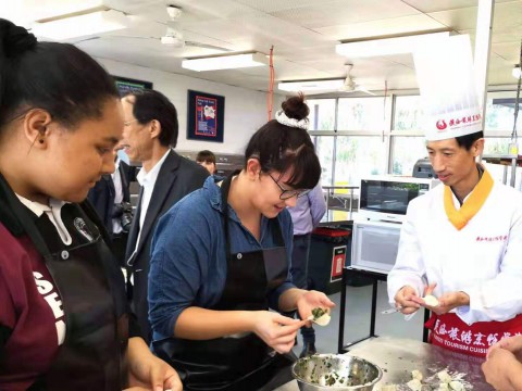 澳大利亚亚马斯登职业学校到beat365官网进行中国厨艺交流