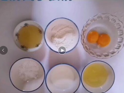 学生宅家 温习功课作品