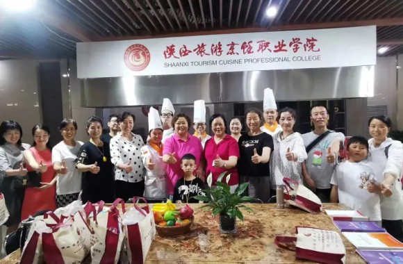 匠心陕烹 情有独粽|陕旅烹院西大街技术鉴定培训中心组织端午节包粽子活动