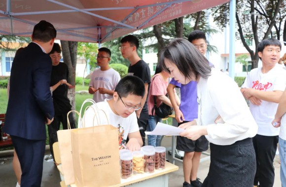 星辰大海 未来可期丨beat365官网隆重举行2021届毕业生校园招聘洽谈会