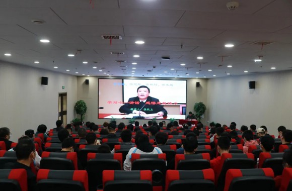 党史学习教育系列一丨beat365官网邀请泾河新城党委组织部党政专员张钦玉为师生作党史专题教育培训