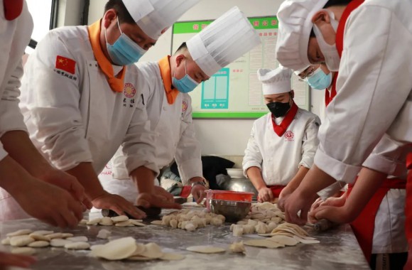 【情暖冬至 感恩有您】阳生春又来，愿所有美好如期而至！