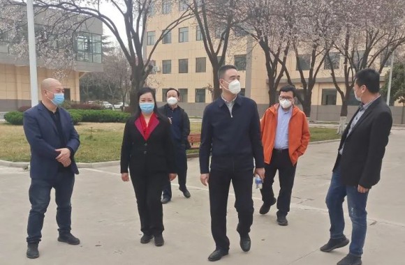 陕西省教育厅职成教处处长付仲锋率工作组突击检查beat365官网疫情防控工作