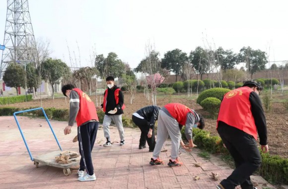 建设绿色校园，构建和谐社会丨校团委学生会组织开展爱国卫生活动