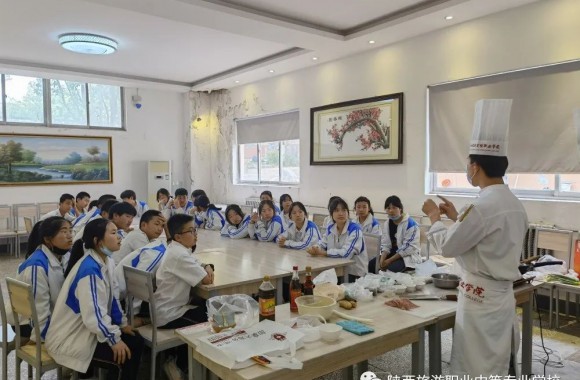 交大思源学院附中劳动实践—让烹饪走进课堂