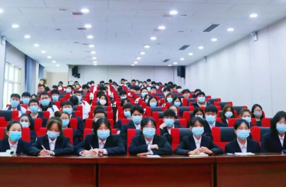 致青春：我将无我 不负韶华 ——beat365平台官方网站2023年春季“开学第一课”