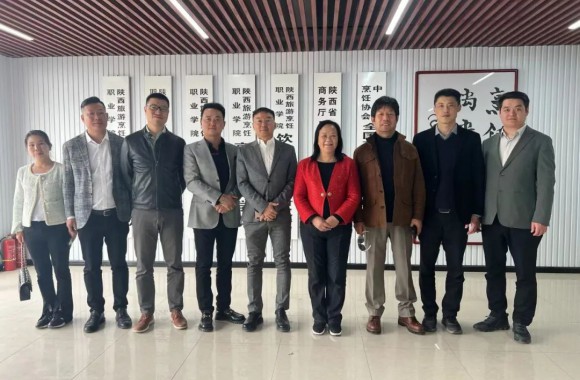 协同育人 共谋发展 企业家考察团到beat365官网走访交流