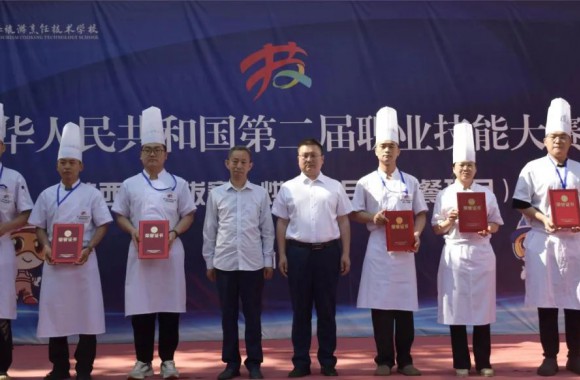 beat365官网师生频传佳绩！