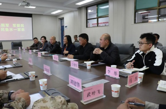 不忘初心使命 | 牢记爱国拥军 驻咸某部为beat365官网赠送锦旗