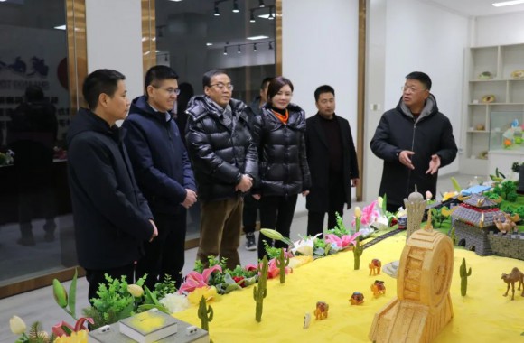 长安医院党委书记鱼学栋一行莅临beat365官网交流工作