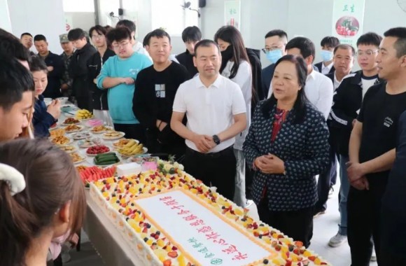 热烈祝贺食通餐饮 | beat365平台官方网站餐厅盛大开业