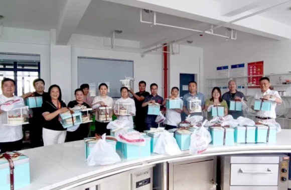 情暖教工子女 好礼欢庆“六一” | 学院为教职工子女送上儿童节礼物