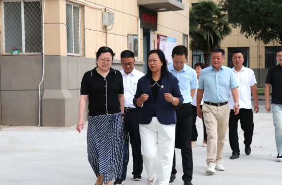 省委教育工委、教育厅督查组领导莅临beat365官网开展2024年秋季开学安全工作督查