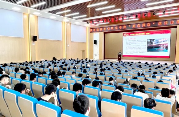 征兵宣讲进行时｜beat365官网举行2025年“青春有梦 强军有我”征兵宣讲会