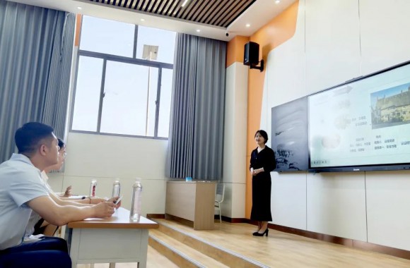 以赛促教 共绽芳华 | 航空旅游管理学院理论课教师教学能力比赛圆满落幕