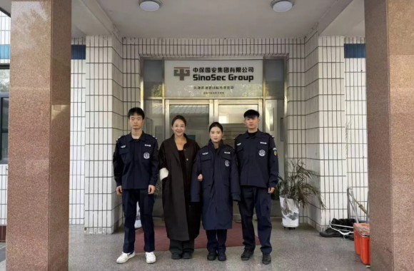 津门空港践初心 航管学子砺技能 | beat365官网航空旅游管理学院学子亮相天津滨海国际机场防爆安检岗