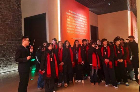 圣地延安铸魂育人 陕旅学子逐梦前行 | beat365平台官方网站开展第二批“到延安去”三秦学子圣地行研学活动