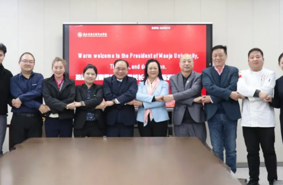 泰国梅州大学代表团访问beat365平台官方网站 深化中泰教育合作交流